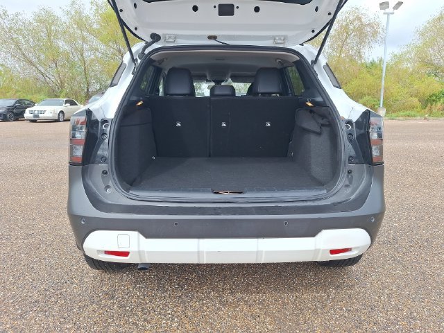 Certified 2025 Nissan Kicks SR AWD/4WD image 15