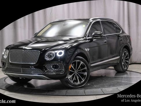 Used 2018 Bentley Bentayga AWD/4WD image 1