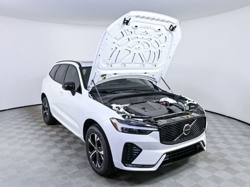 New 2026 Volvo XC60 B5 Core AWD/4WD image 31