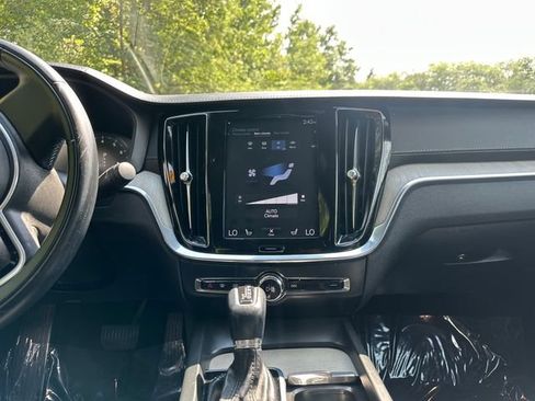 Used 2020 Volvo S60 T6 Inscription w/ Protection Package AWD/4WD image 24