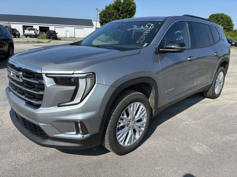 Used 2025 GMC Acadia Elevation w/ Elevation Premium Package AWD/4WD image 4