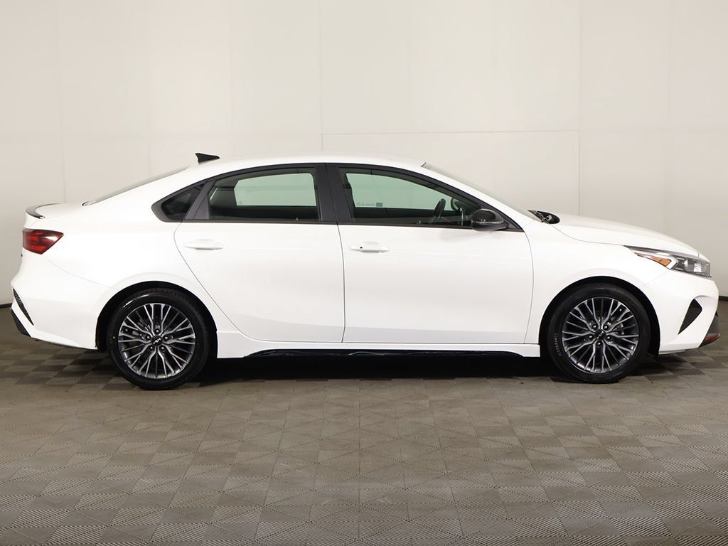 Used 2024 Kia Forte GT-Line FWD image 17