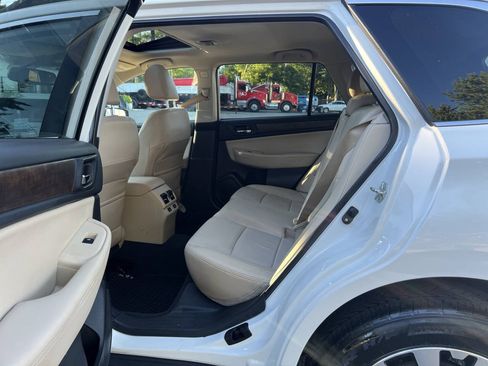 Used 2015 Subaru Outback 2.5i Limited AWD/4WD image 25