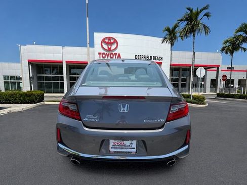 Used 2017 Honda Accord Touring image 6