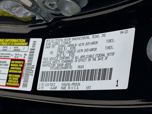 Used 2022 Toyota Tundra SR5 w/ SR5 Convenience Package image 32