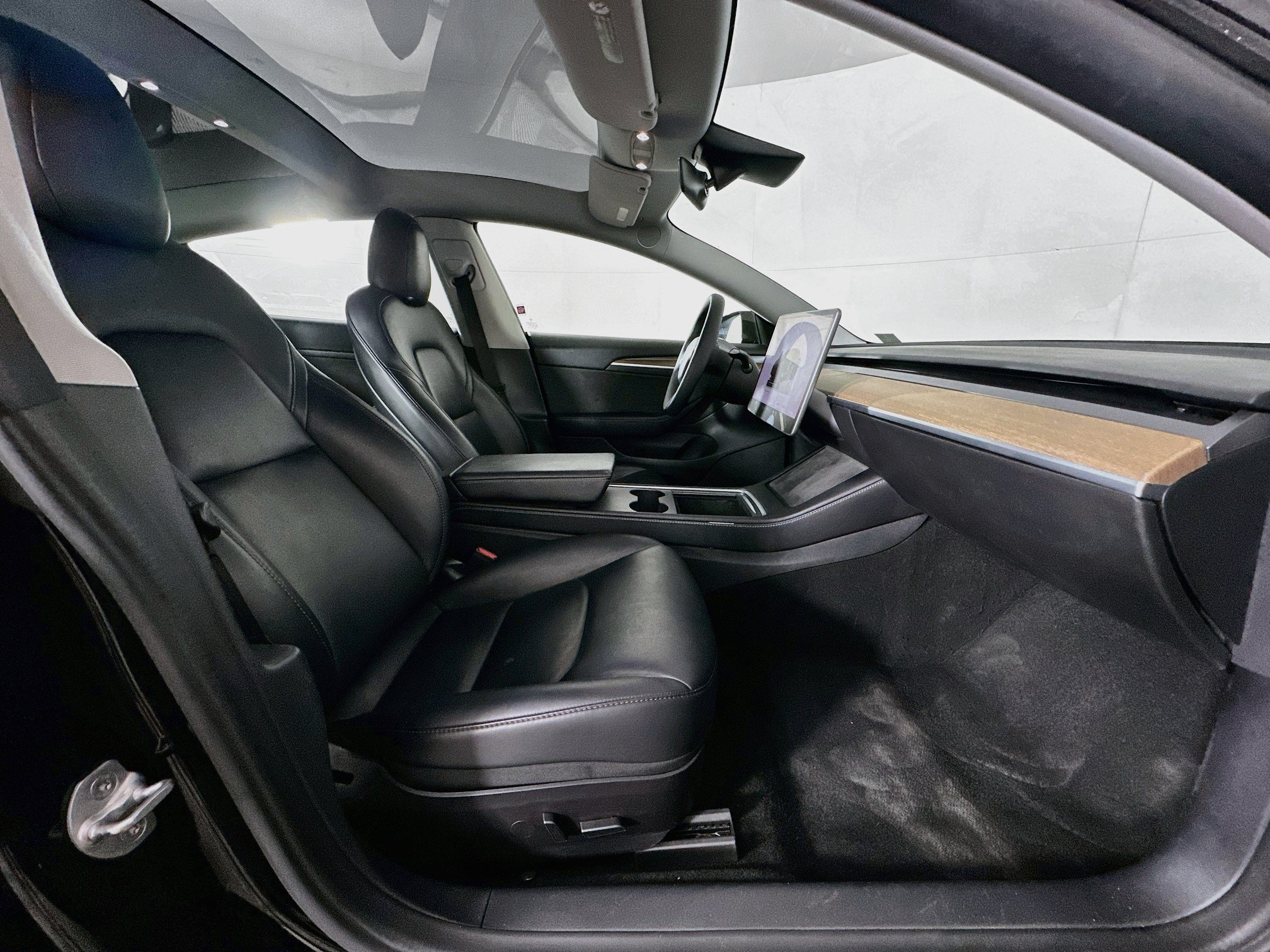 Used 2022 Tesla Model 3 Standard Range RWD image 31