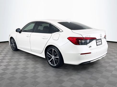 Used 2024 Honda Civic Touring image 5