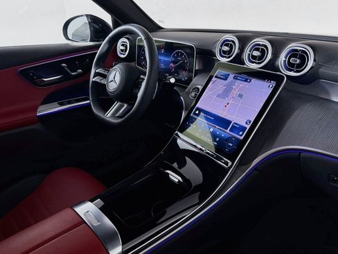 Certified 2026 Mercedes-Benz GLC 300 4MATIC image 17