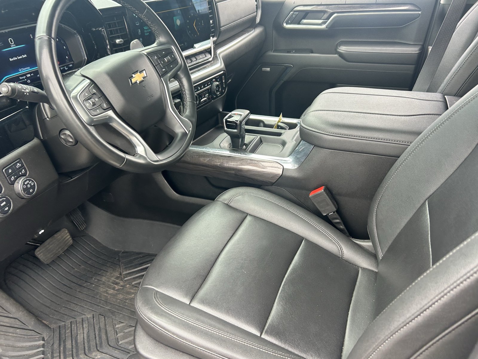 Used 2024 Chevrolet Silverado 1500 LTZ w/ LTZ Premium Package AWD/4WD image 12