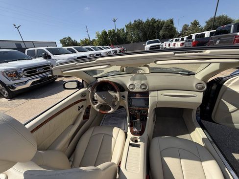 Used 2007 Mercedes-Benz CLK 350 Cabriolet image 19