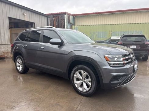 Used 2018 Volkswagen Atlas Launch Edition FWD image 1