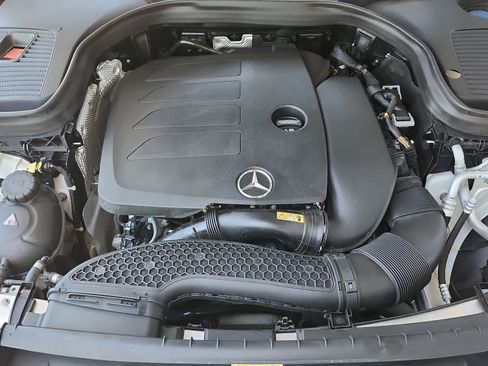 Used 2021 Mercedes-Benz GLC 300 image 31