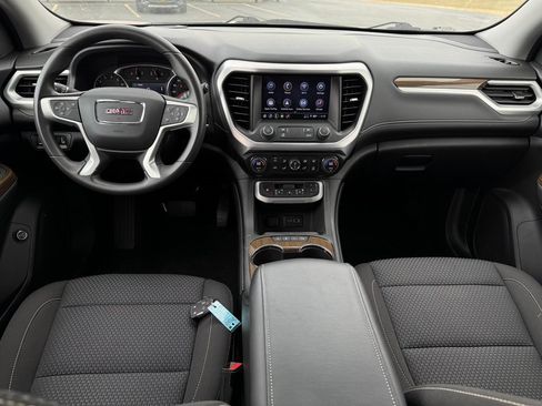 Used 2023 GMC Acadia SLE w/ Driver Convenience Package image 13