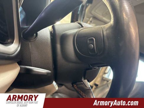 Used 2020 Chrysler Pacifica Touring-L Plus image 12