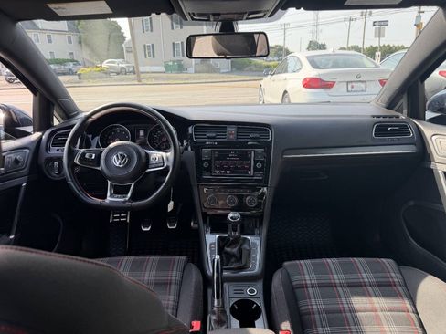 Used 2019 Volkswagen GTI S FWD image 23