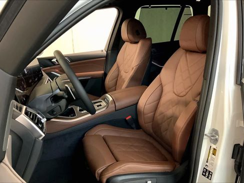 New 2026 BMW X5 xDrive40i w/ Executive Package image 9