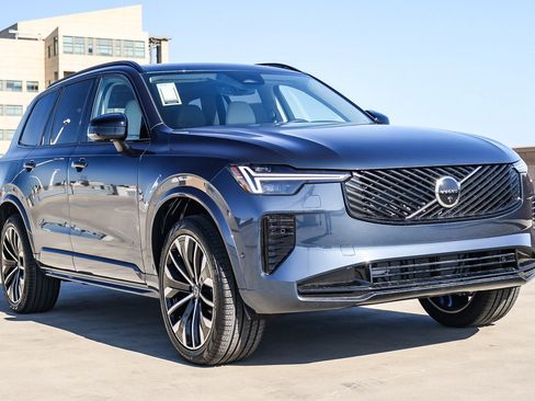 New 2026 Volvo XC90 B6 Ultra image 3