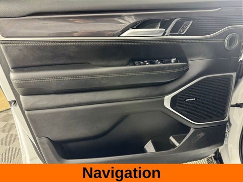 Used 2024 Jeep Wagoneer 2WD image 10