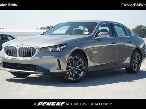 New 2026 BMW 530i RWD image 1