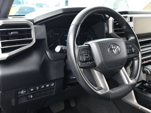 Used 2025 Toyota Tundra SR5 w/ SR5 Convenience Package AWD/4WD image 15