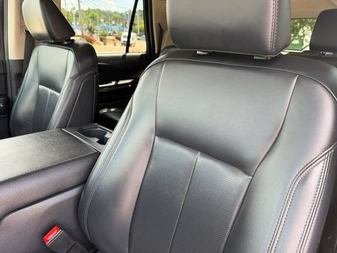 Used 2024 Ford Expedition Max XLT AWD/4WD image 13