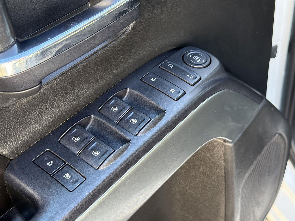 Used 2015 Chevrolet Silverado 2500 LT w/ LT Convenience Package RWD image 20