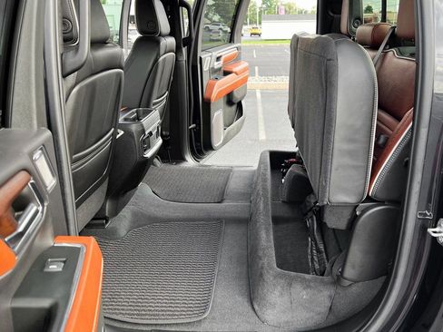 Used 2024 GMC Sierra 2500 Denali Ultimate image 21