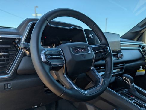 Used 2024 GMC Canyon Elevation w/ Elevation Premium Package image 10