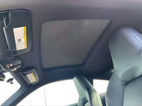 Certified 2024 Porsche 911 Carrera RWD image 18
