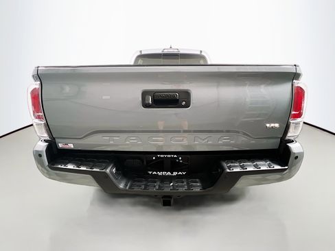 Used 2021 Toyota Tacoma TRD Off-Road image 6