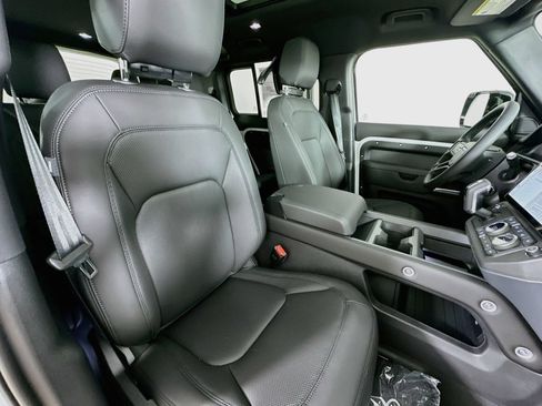Used 2026 Land Rover Defender 110 S AWD/4WD image 44