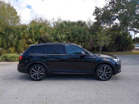 Used 2025 Audi Q7 2.0T Premium Plus w/ Premium Plus Package image 3