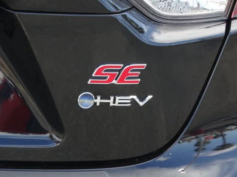 Certified 2025 Toyota Corolla SE image 11