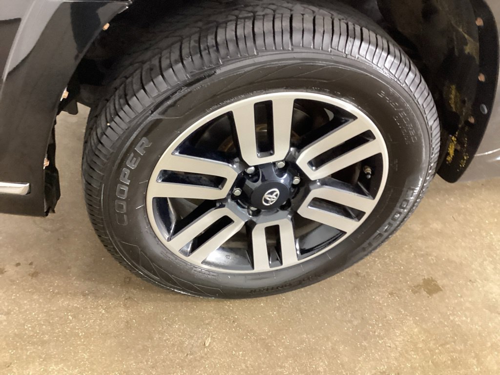 Used 2019 Toyota 4Runner Limited AWD/4WD image 31
