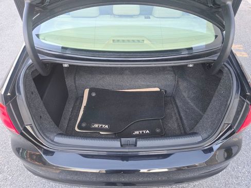 Used 2014 Volkswagen Jetta SE FWD image 18