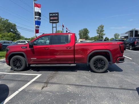 Used 2023 GMC Sierra 1500 Elevation w/ LPO, Elevation Black Package AWD/4WD image 8