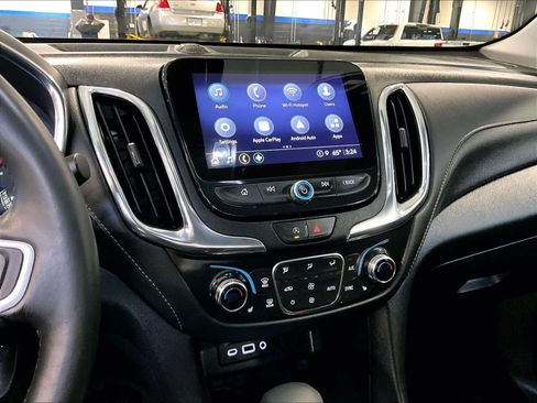 Used 2022 Chevrolet Equinox Premier image 19