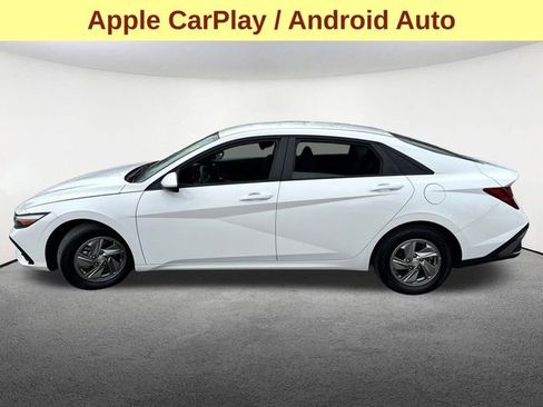 Used 2025 Hyundai Elantra SE image 6