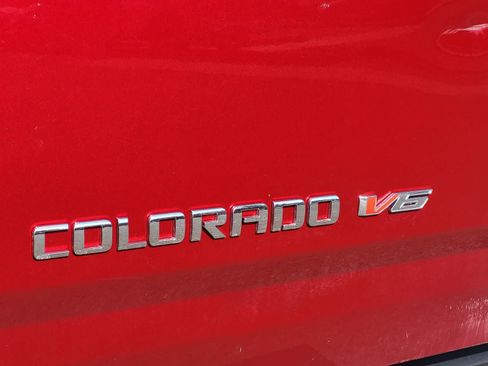 Used 2017 Chevrolet Colorado Z71 AWD/4WD image 27