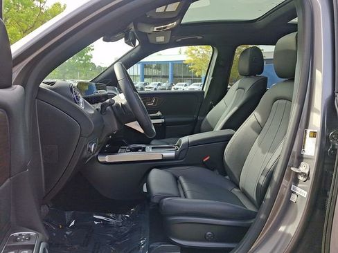 Used 2025 Mercedes-Benz EQB 250+ image 16