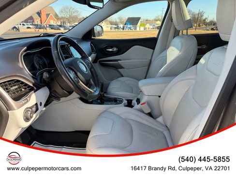 Used 2019 Jeep Cherokee Limited w/ Technology Group image 7