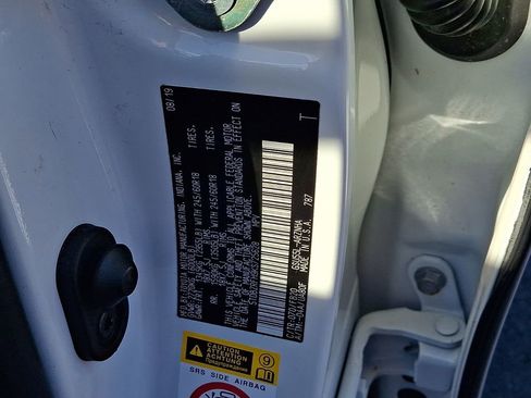 Used 2019 Toyota Highlander LE image 27