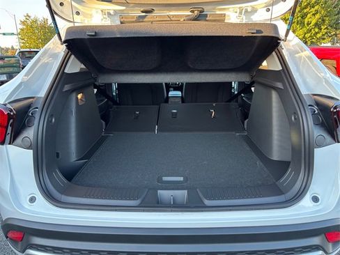 New 2026 Chevrolet Trax LT image 28