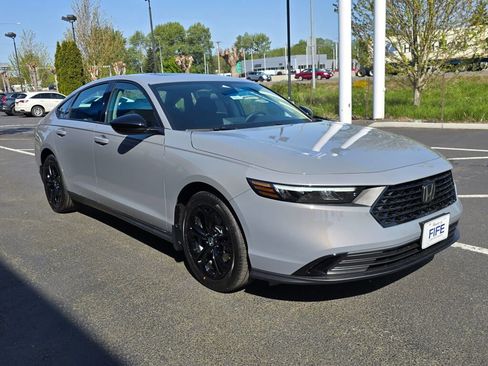 New 2025 Honda Accord SE image 8