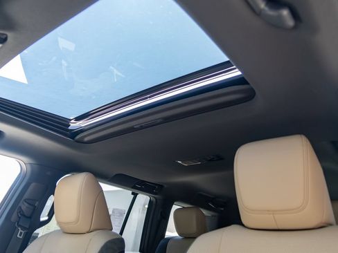 New 2026 Lexus GX 550 AWD/4WD image 18