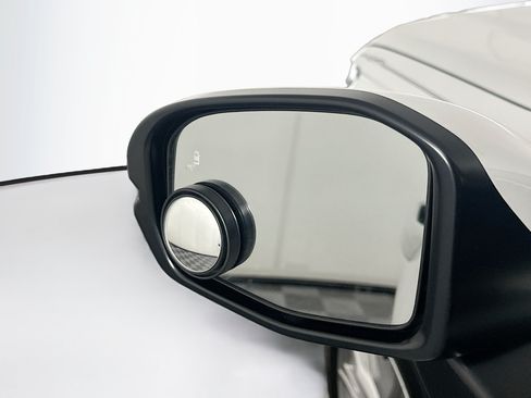 Used 2023 Honda CR-V EX-L image 16