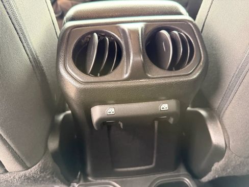 Used 2020 Jeep Gladiator Sport w/ Quick Order Package 24S AWD/4WD image 24