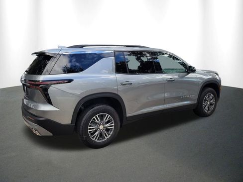 New 2026 Chevrolet Traverse LT w/ Driver Confidence Package image 8