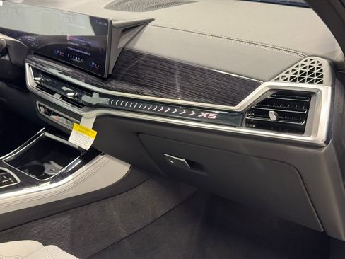 Used 2026 BMW X5 xDrive50e w/ M Sport Package image 26