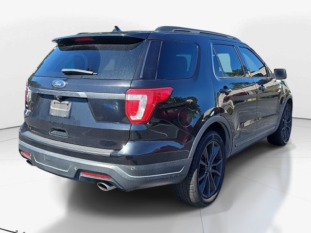 Used 2019 Ford Explorer XLT w/ Equipment Group 202A FWD image 3